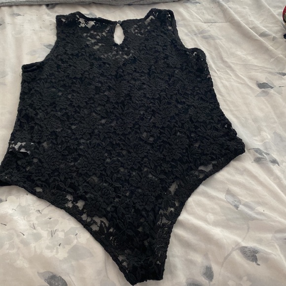 Sexy lace bodysuit - Picture 2 of 2